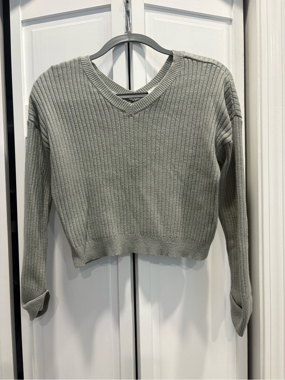 Sincerely Jules Ribbed V-Neck Cropped Sweater - Sage Green